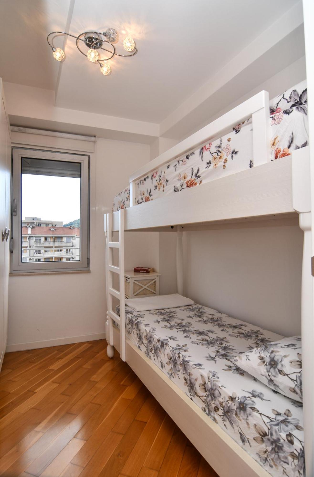 Apartment Moderan Dvosoban Stan